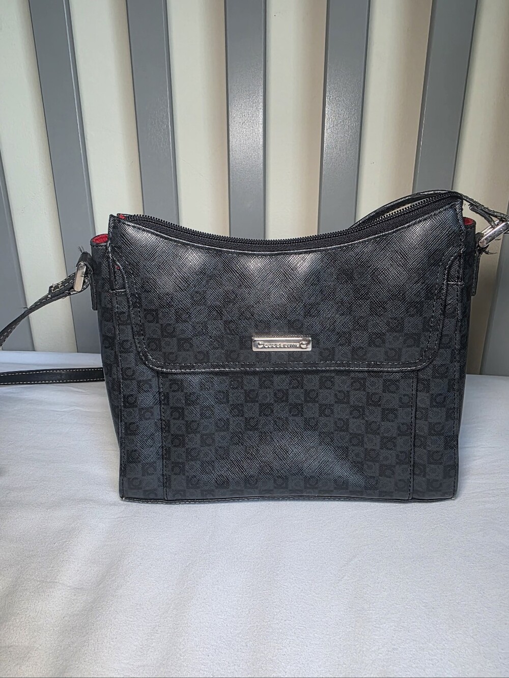 Liz Claiborne Black And Gray Crossbody Bag With Card Slot Front Pocket